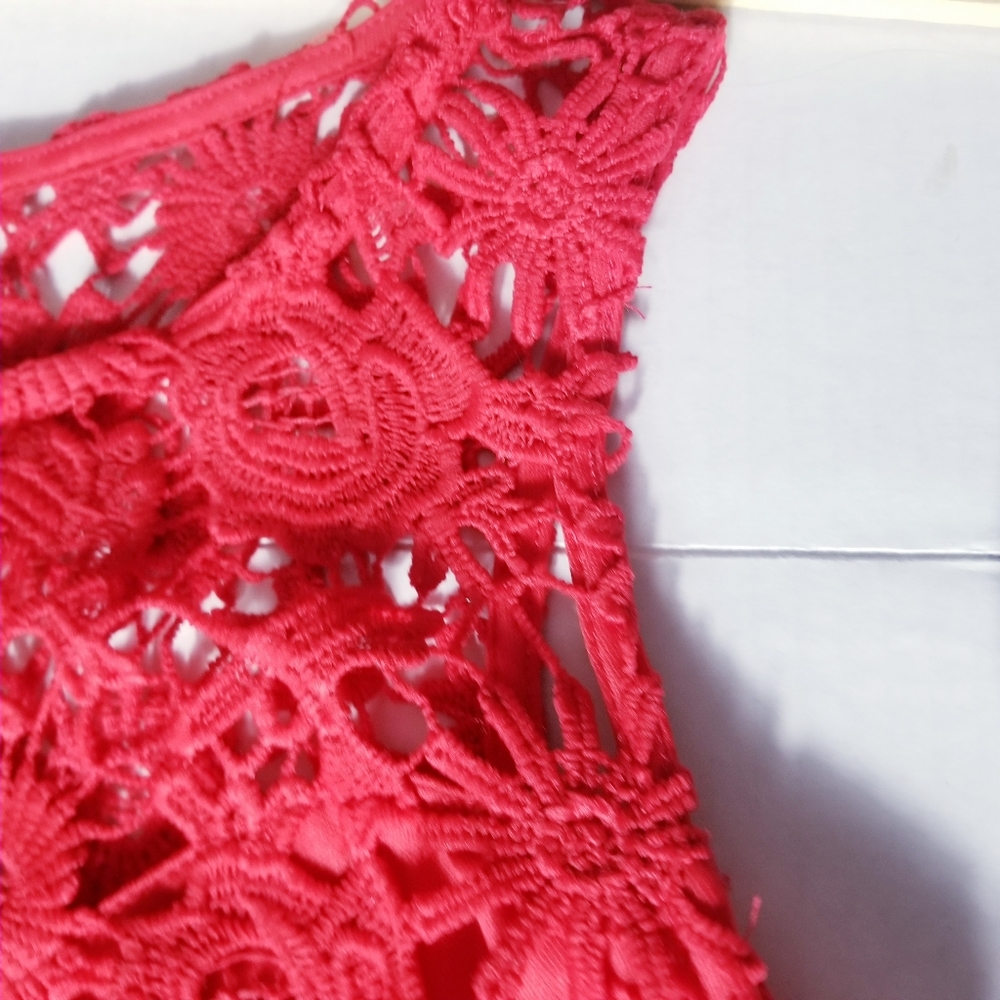 MANIJU RED FORMAL DRESS SIZE MEDIUM - Picture 10 of 16